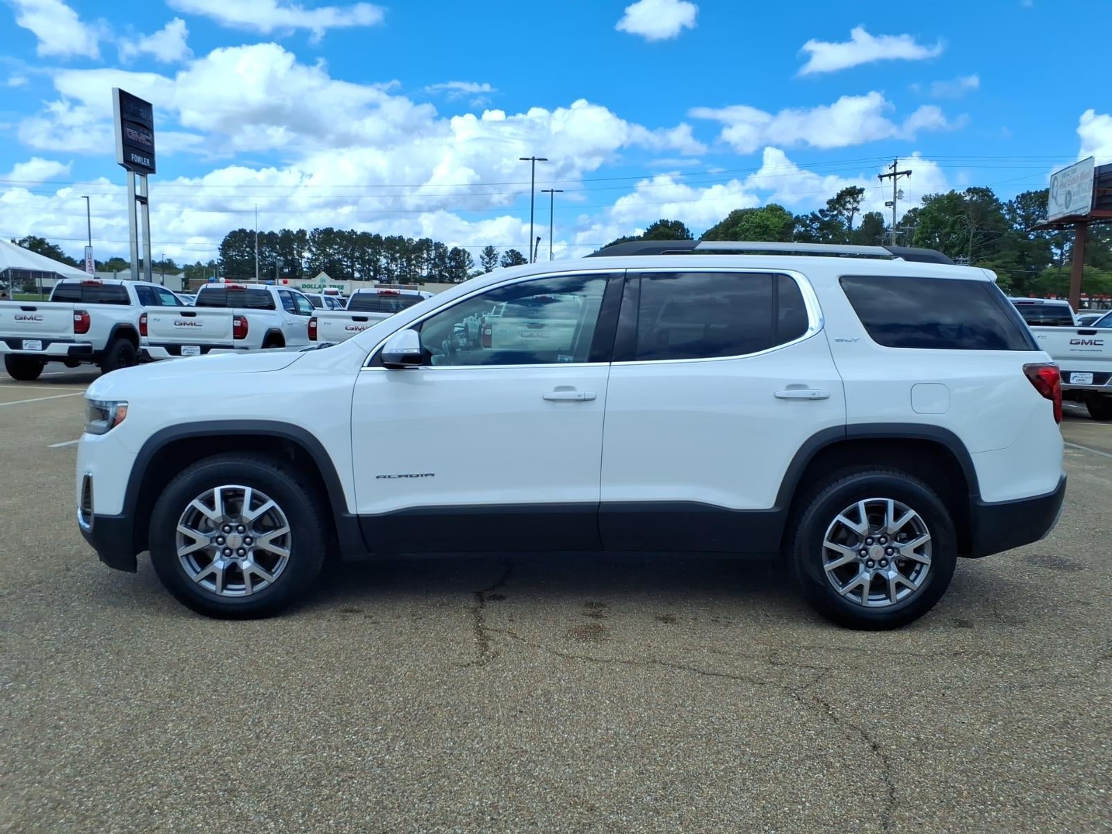 2020 GMC Acadia SLT in Summit White — front three-quarter view